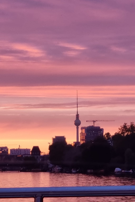 Berlin: Solar Powered Sunset Catamaran Cruise & Audio Guide - Boarding at Oberbaumbrücke, and how to get a great seat