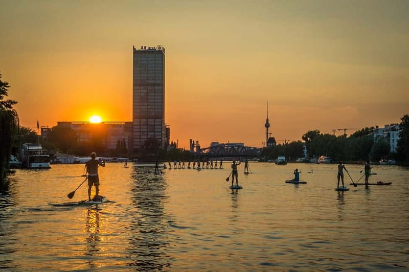 Berlin: SUP Sunset Tour to the Molecule Man - Your 2.5 hours on the Spree: a clear itinerary you can picture