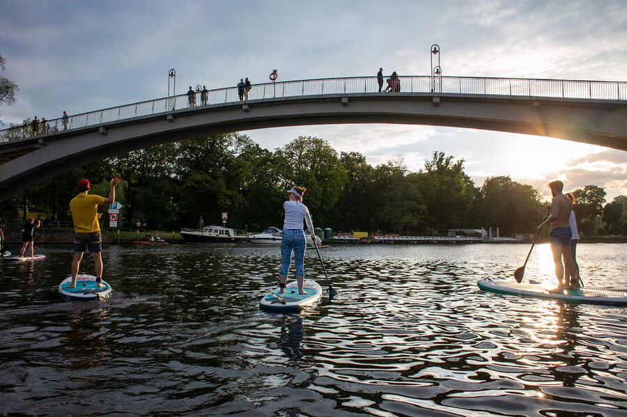Berlin: SUP Sunset Tour to the Molecule Man - Weather and cancellations: plan for the kind of day that works