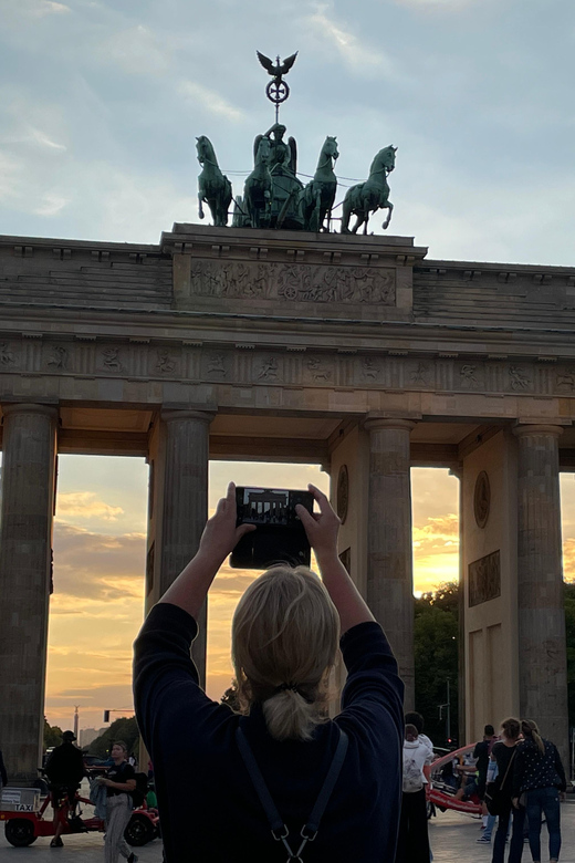 Berlin: taxi-bicycle Tour by Night and Illuminations - Key things to know before you go