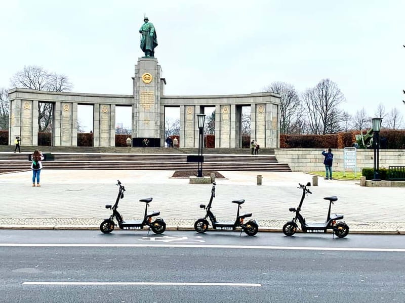 Berlin: Thrilling E-Scooter Adventure Tour - E-Scooter Setup: Get Confident Fast