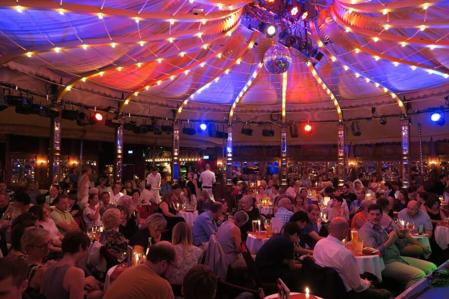 Berlin: Ticket for Bar Jeder Vernunft - Theater & Restaurant - Inside the mirror tent: what the setting does to the show