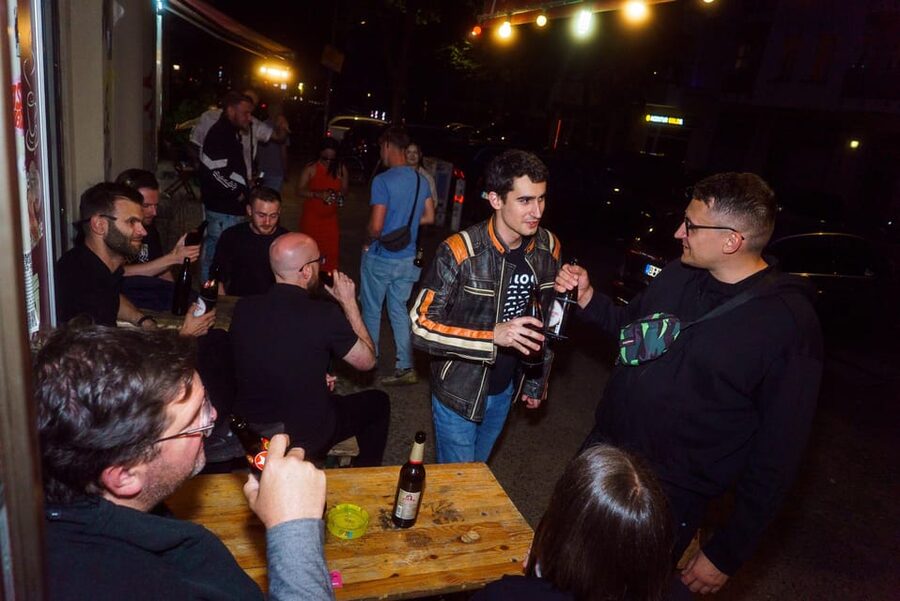 Berlin: Underground Party Tour - Warschauer Straße dance show: timing, location, and the payoff