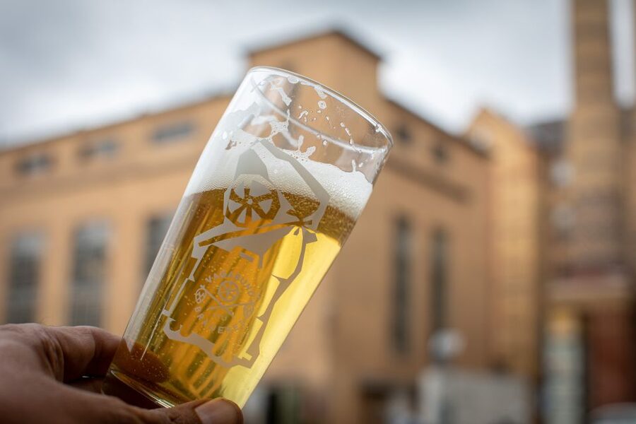 Berlin: Vagabund Brauerei Beer Tasting & Guided Brewery Tour - The 2-hour flow: from brewing floor to the bar with 5 picks