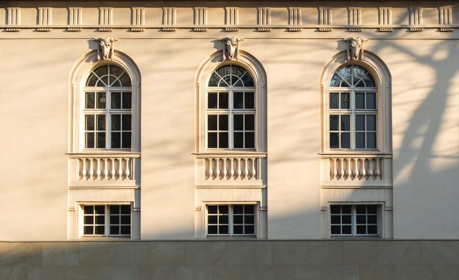 Berlin: walking tour about Charité - Meet at Charité Tower, then walk Luisenstraße