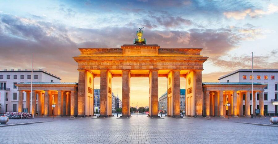Berlin: Walking Tour of the Top 10 Sightseeing Attractions - Top 10 Berlin Sights in 2 Hours, the big idea