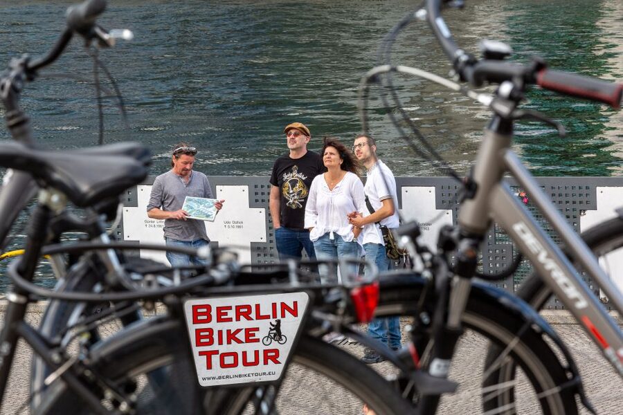 Berlin Wall History Small Group Cycling Tour - Key things you will notice on the ride