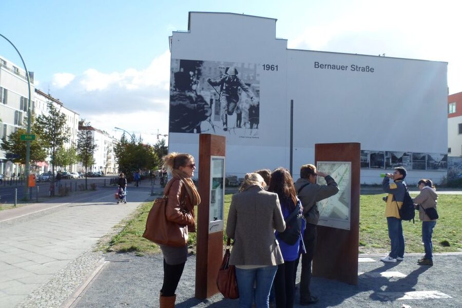 Berlin Wall: Small Group Guided Tour - Key Moments You’ll Remember Most