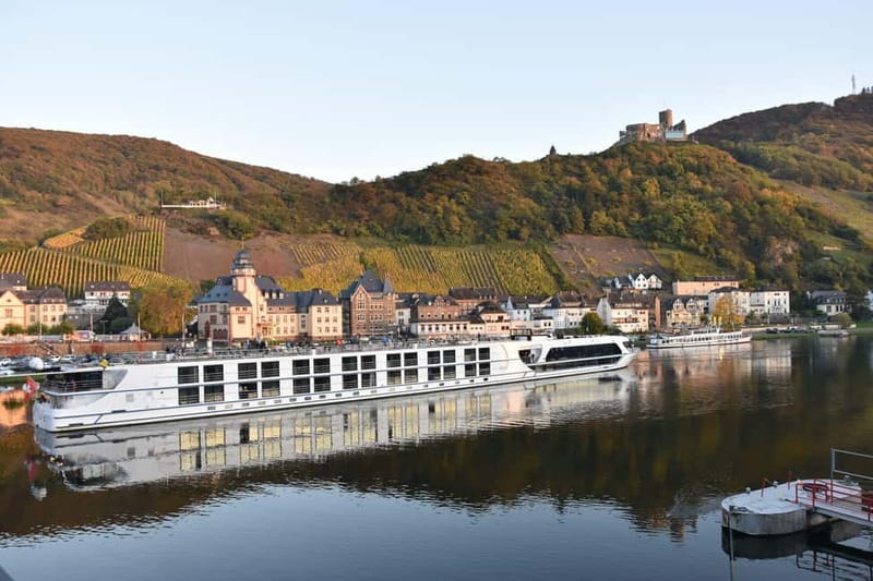 Bernkastel: Boat and covered wagon ride from/to Bernkastel-Kues - Covered wagon through the vineyards, plus the wine tasting that matters