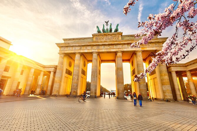 Big Bus Berlin Panoramic Night Tour by Open-Top Bus - Practical tips for getting the best out of the 6:00 pm ride