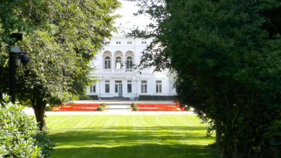 Bonn: Former Government District Private Tour - Adenauer’s Monument at Bundeskanzlerplatz, Why Symbols Matter Here