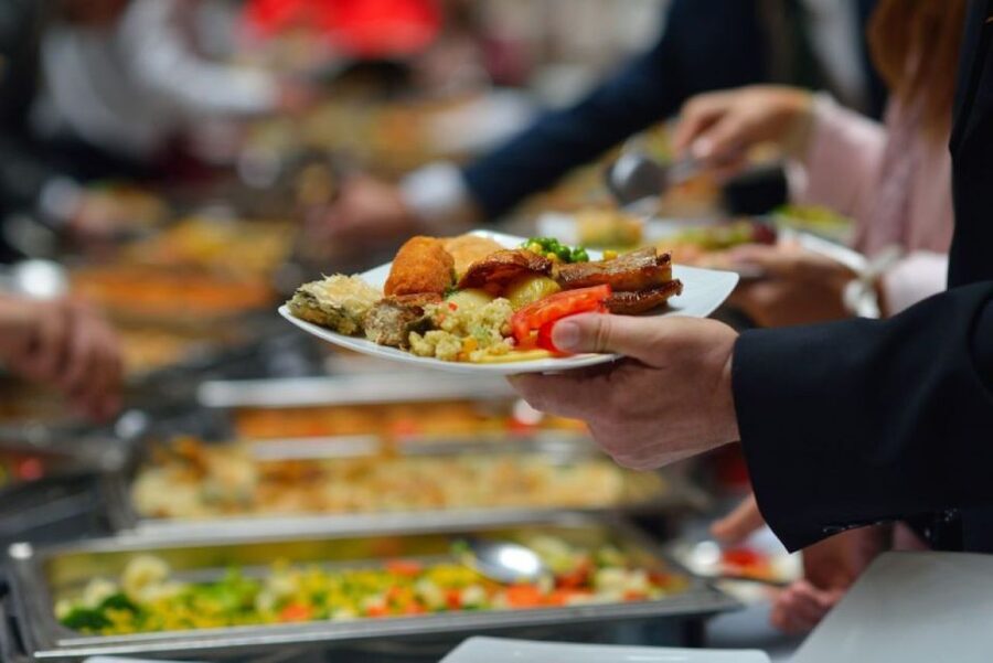 Bonn: Sunday Brunch Buffet with Cologne live music - What This Sunday Brunch Cruise Actually Feels Like