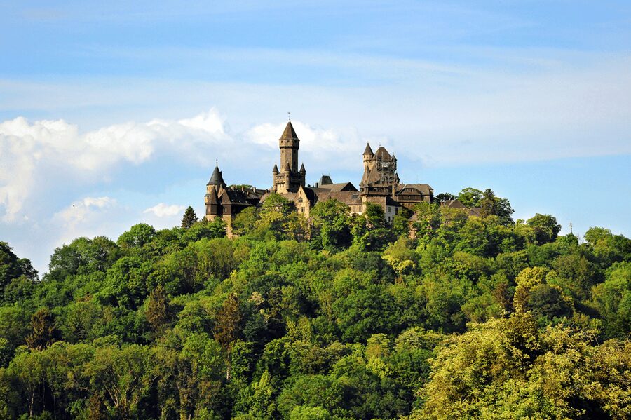 Braunfels: Guided Tour of the Fairytale Castle Braunfels - Fourteen furnished rooms of art and objects you can actually name