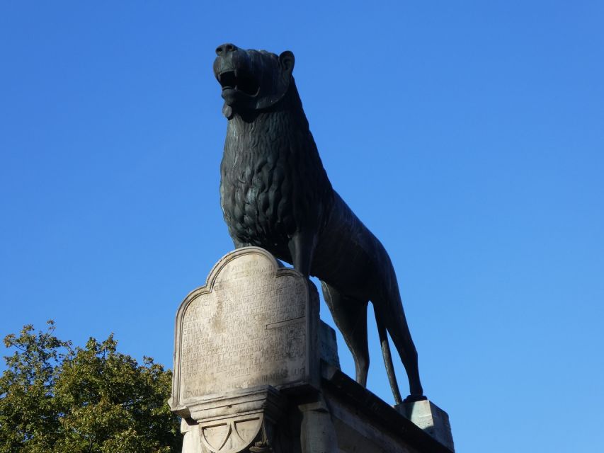 Braunschweig: Private City Walking Tour with Certified Guide - A 1.5-hour walking tour that gives the city its plot