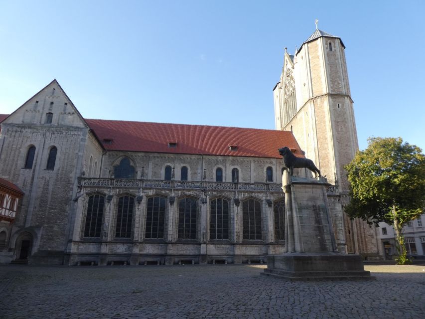 Braunschweig: Private City Walking Tour with Certified Guide - Spotting your guide and making the start smooth