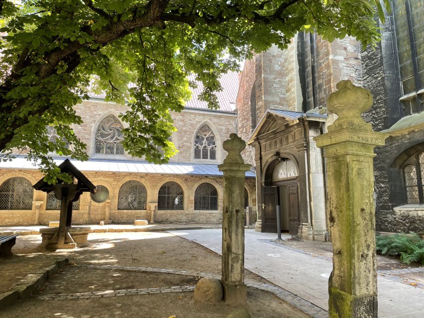 Braunschweig: Private Tour through the history of crime - The clue hunt: how “crime scenes” teach you to look differently