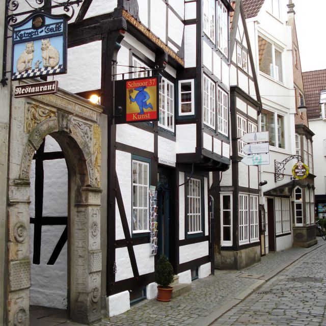 Bremen: Old Town Tour with Costumed Performer & Tour Guide - Key highlights you should care about