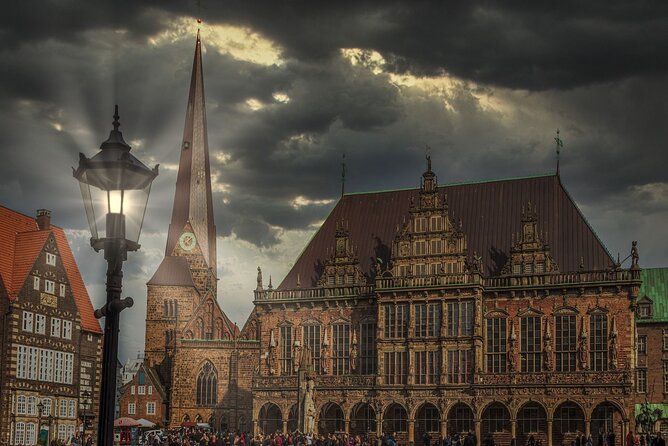 Bremen: Private Walking Tour with a Professional Guide - UNESCO at the Town Hall: Roland, Medieval Power, Charlemagne