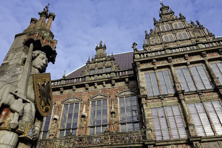 Bremen: Public Tour of the Town Hall in English - Bremen Town Hall on Marktplatz, and why it is more than pretty