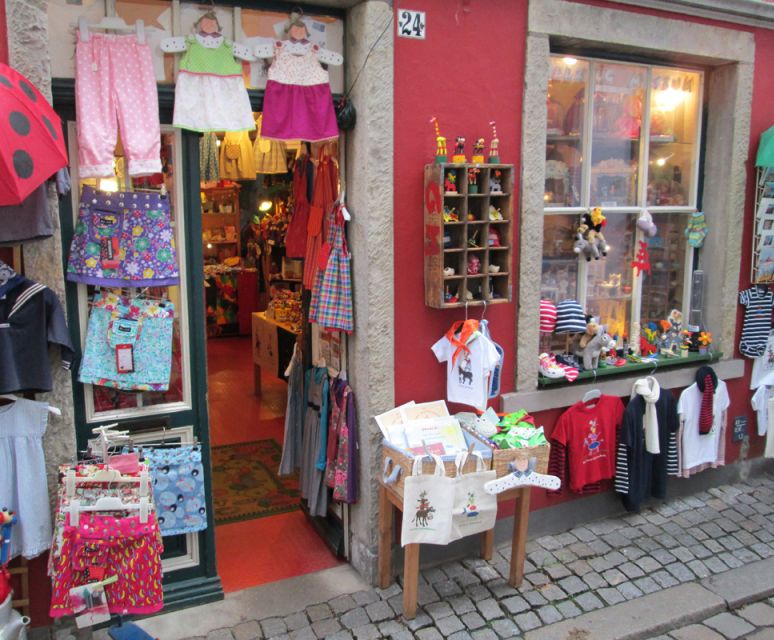 Bremen: Walking Tour of Historic Schnoor District - Facades, recreations, and the moving pieces of authenticity
