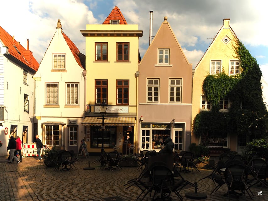 Bremen: Walking Tour of Historic Schnoor District - Goldsmiths, handicrafts, and what to do with the storefronts