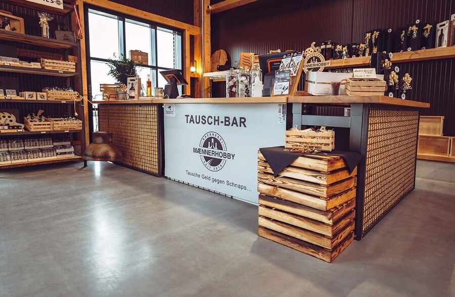 Brewery tour with guide! - Where the MAENNERHOBBY Brennerei & Brauerei tour starts