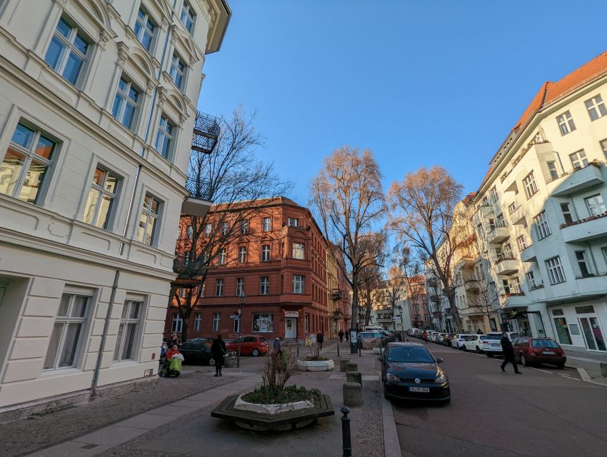Charlottenburg: 2-Hour City Walking Tour - Starting at Rathaus Charlottenburg, Then Reading the Neighborhood