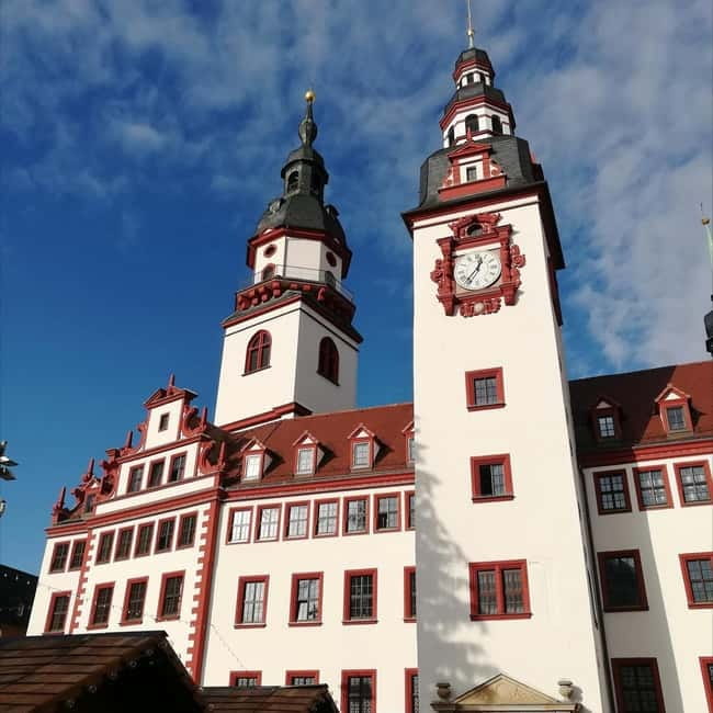 Chemnitz: Express Walk with a Local in 60 minutes - Karl-Marx-Monument: More Than a Photo Stop