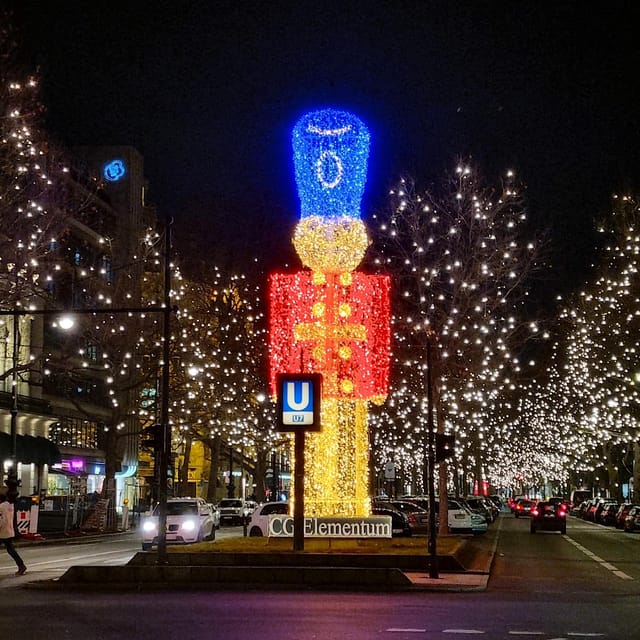 Christmas market lights tour bus through Berlin, free mulled wine (2.5 hours) - Key things I’d watch for