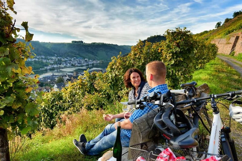 Cochem: Bike and Boat Tour with Picnic and Wine Tasting - One-hour boat trip from Beilstein back to Cochem, with your bike handled