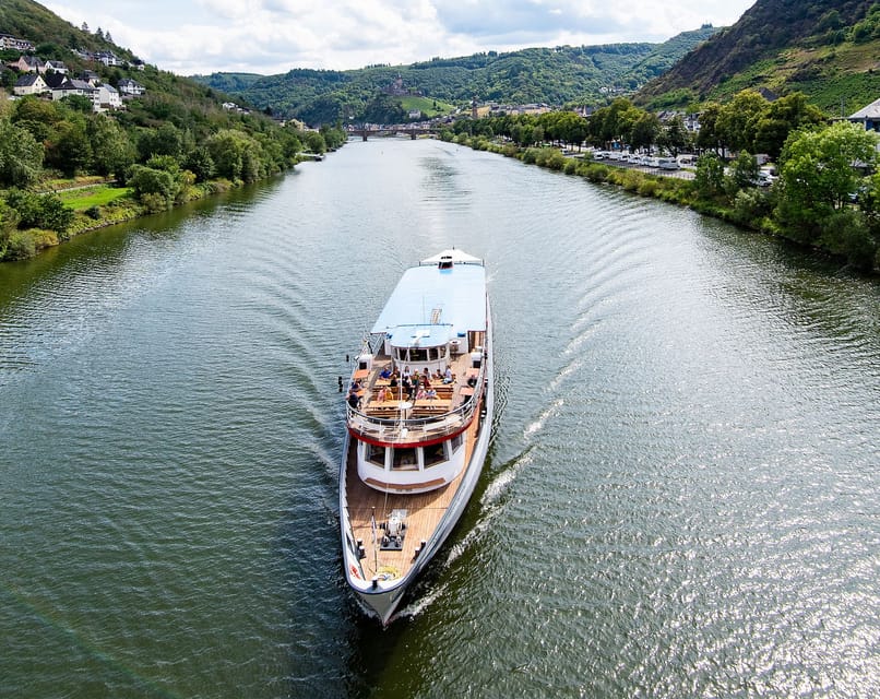 Cochem: KD Panoramic Evening Cruise on the Moselle River - DJ Lounge Vibes: When the Music Adds Value, and When It Does Not