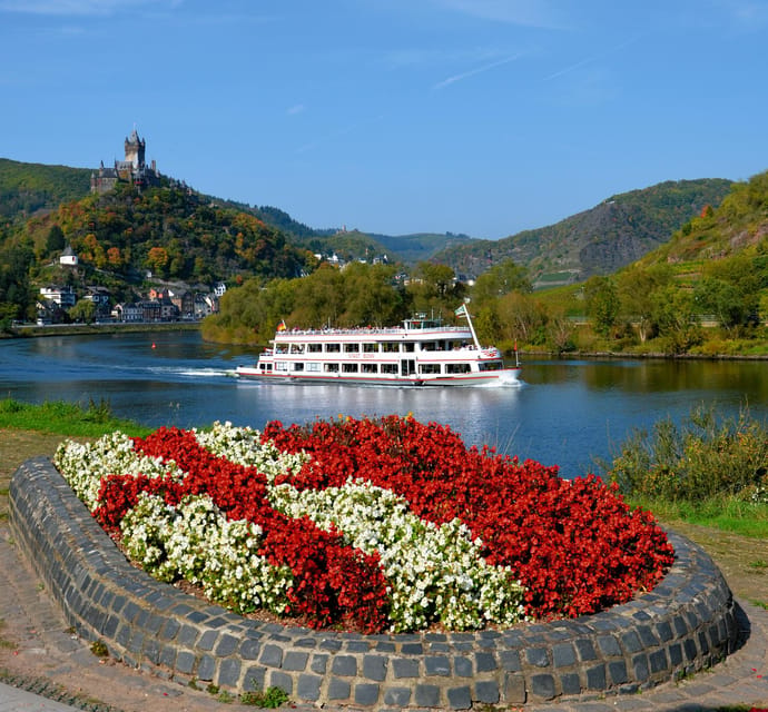 Cochem: Panorama Rundfahrt 1 Stunde, Ausstieg Ernst möglich - Accessibility and Seating: Easy for Many, But Check Seasonality