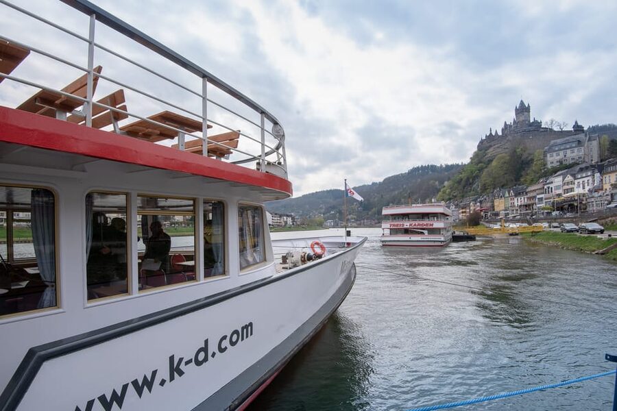 Cochem: Panoramic Cruise on the Moselle River - Deck Comfort and Photo Timing: Sun, Shade, and Space