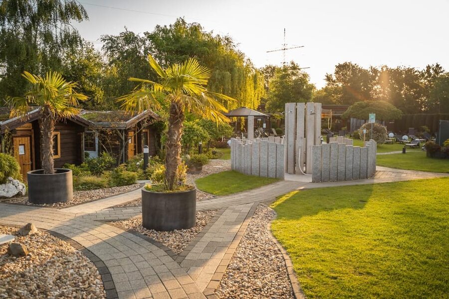 Cologne: 1-day ticket for the Aqualand adventure pool including sauna world - Aqualand Cologne at Fühlinger See: what the day-pass really buys
