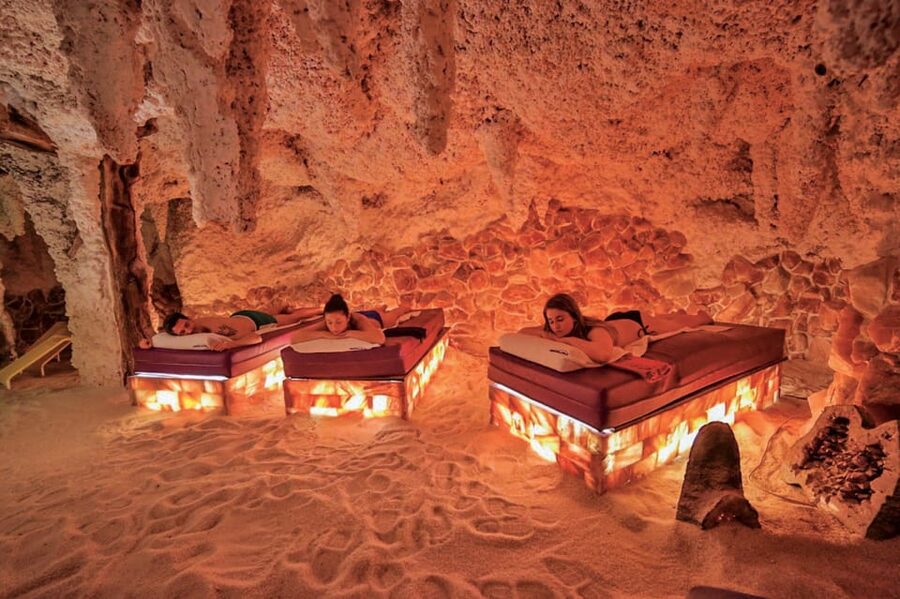 Cologne: 1-day ticket for the Aqualand adventure pool including sauna world - Where you can pause and refuel in between splashes