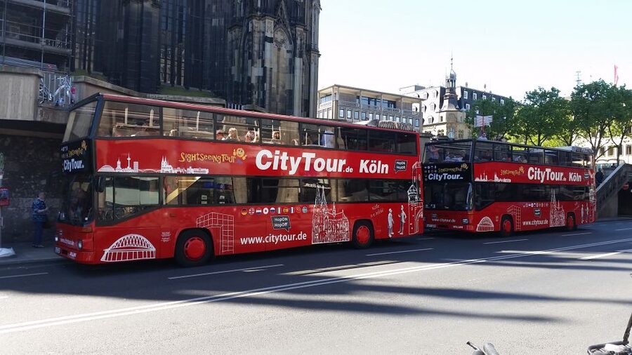 Cologne: 24h Hop-On Hop-Off Sightseeing Bus Ticket - KölnTriangle, Lanxess Arena, and Odysseum/Köln Arcaden for modern Cologne