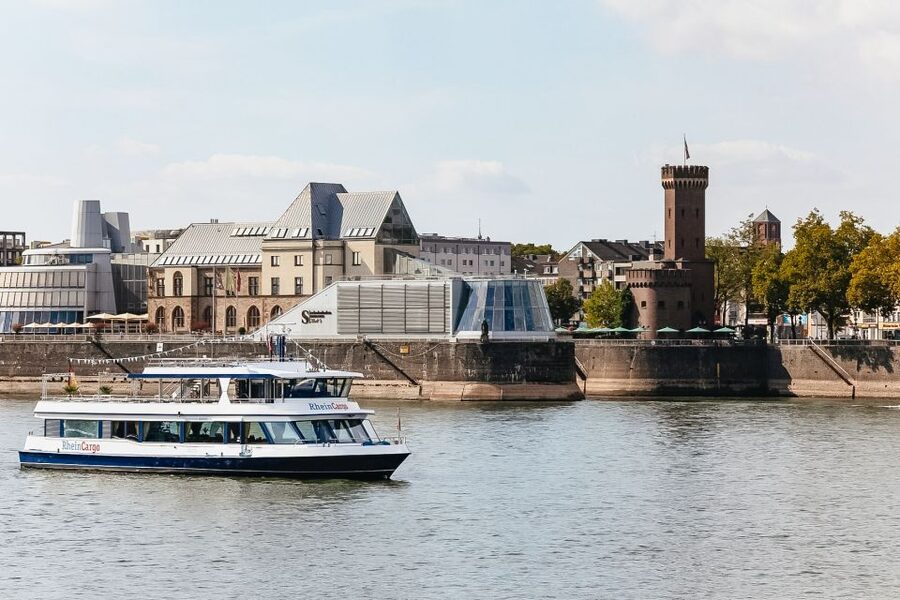 Cologne: 3-Hour Harbor Tour Cruise - On-board drinks and snacks: plan for a simple purchase