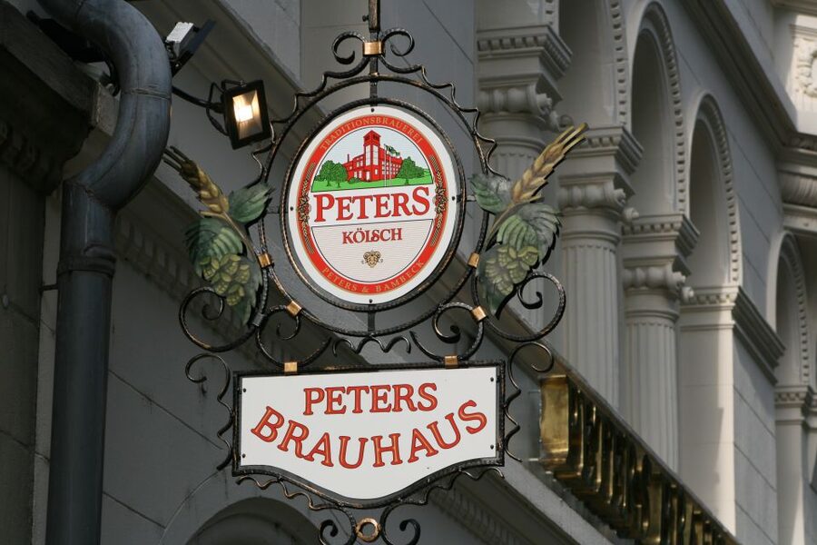Cologne: 3 Old Town Breweries Guided Walking Tour - Starting at Heinzelmännchenbrunnen, then walking straight into Cologne’s beer vibe