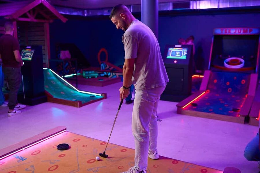 Cologne: Adventure Minigolf – Interactive tour through movie sets! - Key things to know before you go
