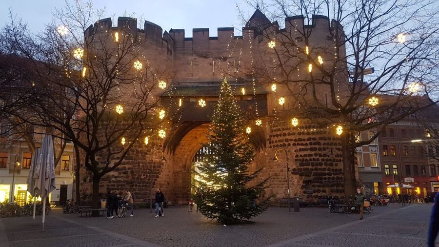 Cologne: "Christmas Magic" Guided Tour by Bike - Getting started at Colonia Aktiv near Eigelstein Gate