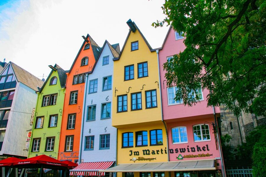 Cologne: City Highlights with Local Guide - Walking around the cathedral area, 2000 years converges here