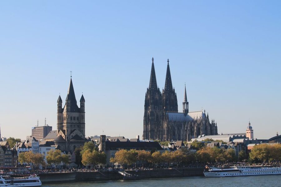 Cologne: Kölsche Highlights-/Altstadt Tour in German - From the Cathedral Area Toward St. Martin by the Rhine