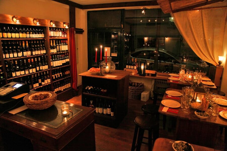 Cologne-Nippes: Cheese and wine with champagne and Grand Cru - Champagne, Rivesaltes Ambré, amuse-gueule, and olives, the palate warm-up
