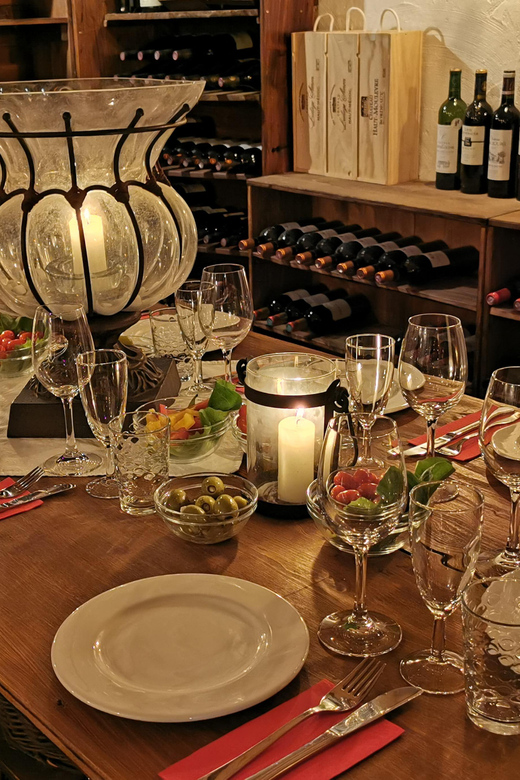 Cologne-Nippes: Gourmet wine tasting with cheese platter - Key Things You Will Notice Right Away
