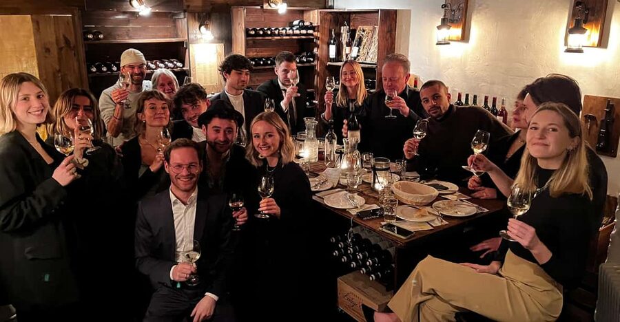 Cologne-Nippes: Gourmet wine tasting with cheese platter - The opening pours: crémant or aperitif plus amuses gueules