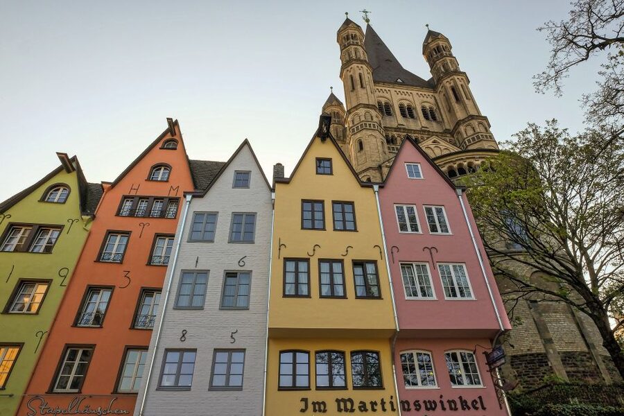 Cologne: Old Town Highlights Walking Tour - The oldest marketplaces and the Historic Town Hall