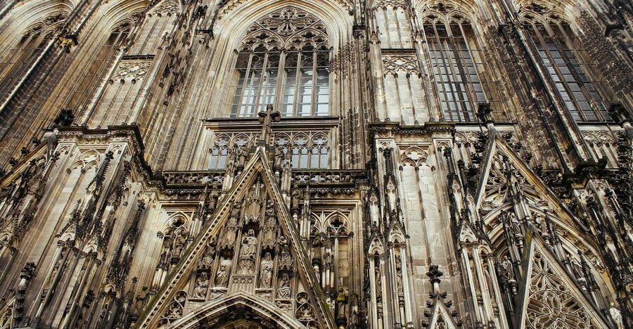 Cologne: Private Walking Tour with a Local - Walking comfort, smart shoes, and how to avoid a sore-day tour