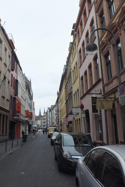 Cologne: Red-light-tour - “Easy girls,” cops, and a Kölsch: what you learn along the way