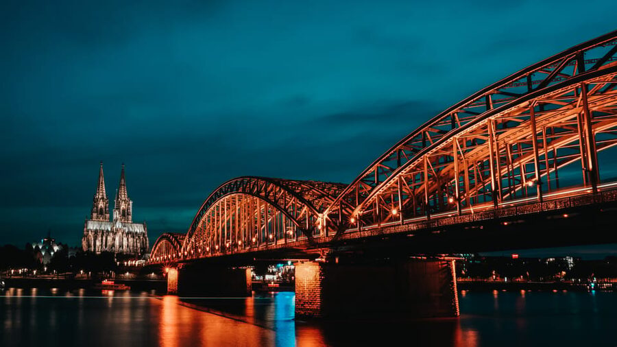 Cologne: Rhine River Winter Cruise with Festive Music - How the Festive Music Actually Works Onboard