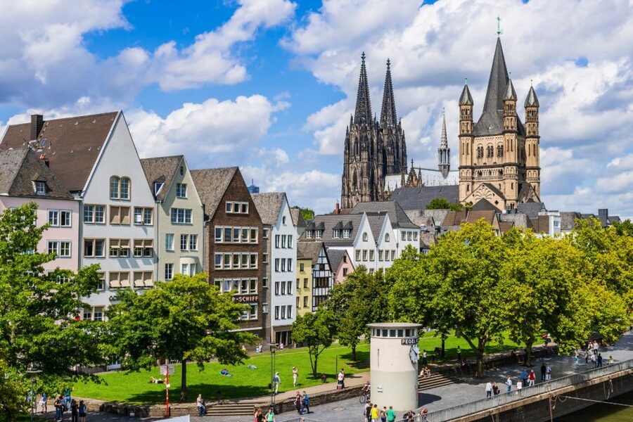 Cologne: Scavenger Hunt Self-Guided Tour - Route highlights, from main station to the Rhine promenade